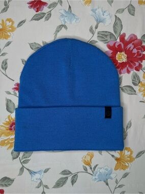LULULEMON | athletica Bright Blue Knit Beanie | Like New